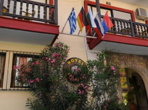 Room in BB - Welcome To Hotel petunia, In Neos-marmaras,xalkidiki ,greece, triple room